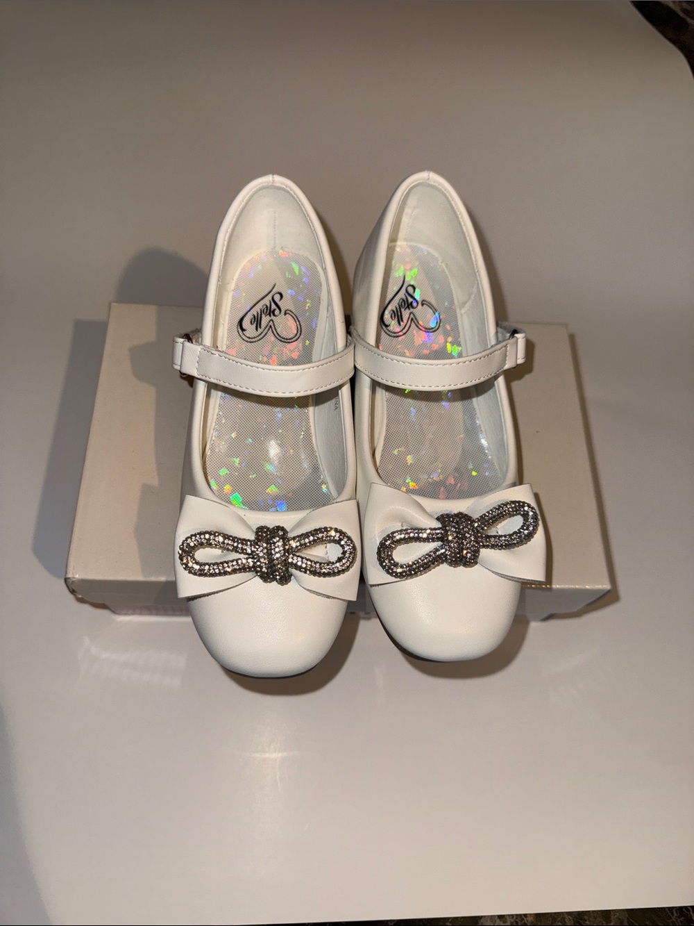 "Stelle Girls White Mary Jane Dress Shoes Rhinestone Bow Size 12ML